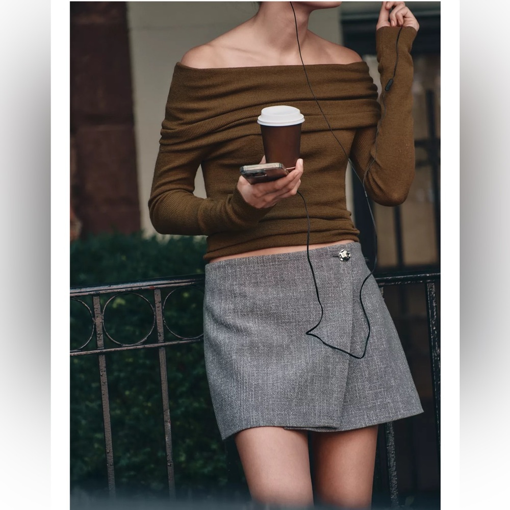 ZARA OFF THE SHOULDER KNIT TOP